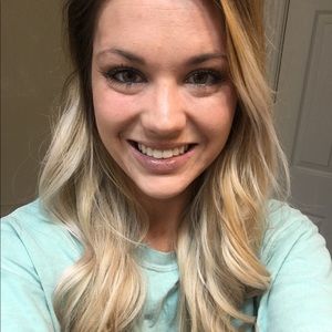 Meet your Posher, Alicia